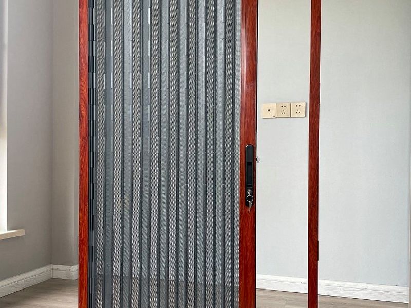 Fine-Pleat Screen Door